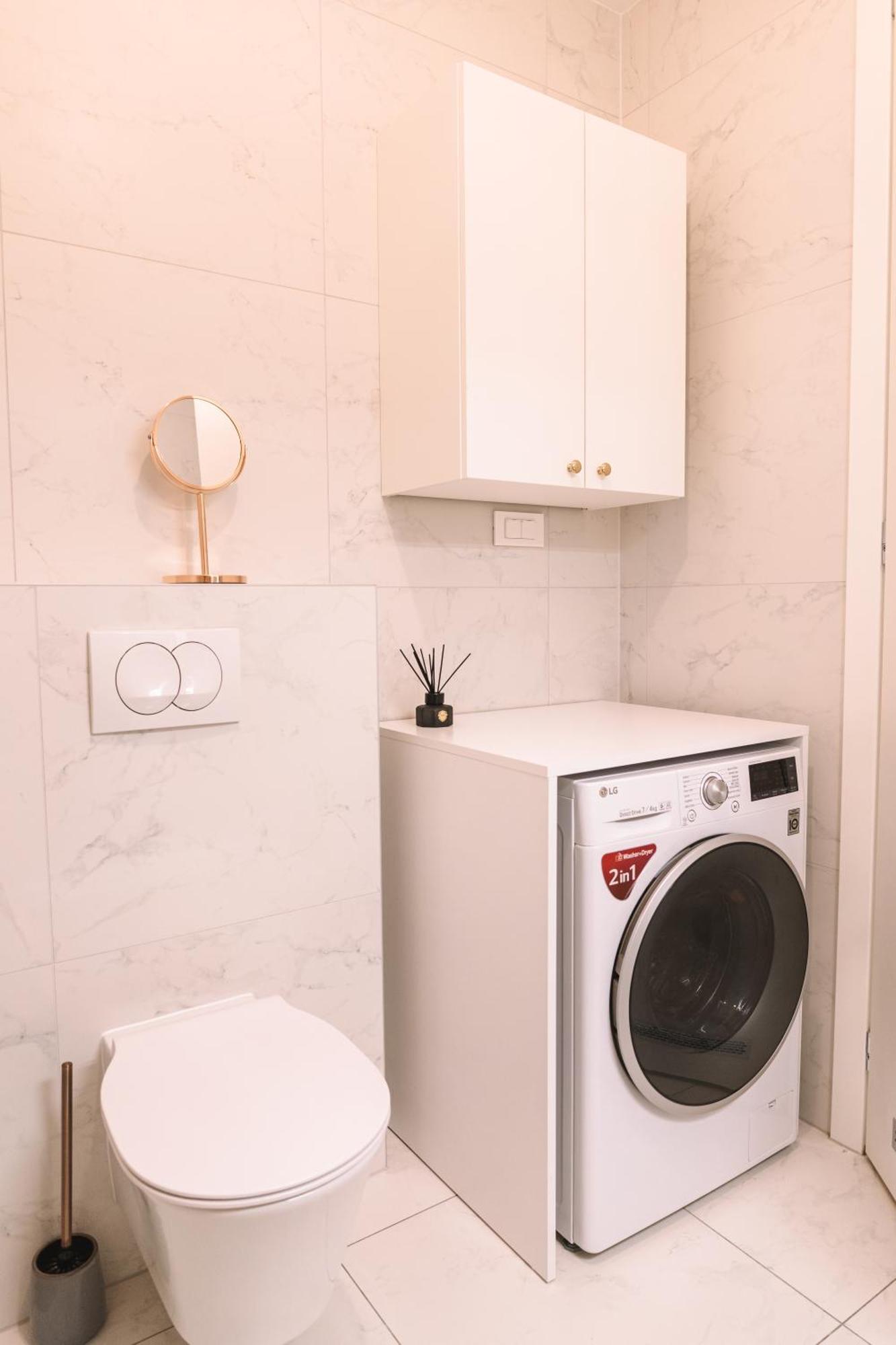 Flexible Selfcheckins 66 - Zagreb - Loggia - 80M2 - New - Luxury - Garage - 2 Bedrooms Eksteriør bilde