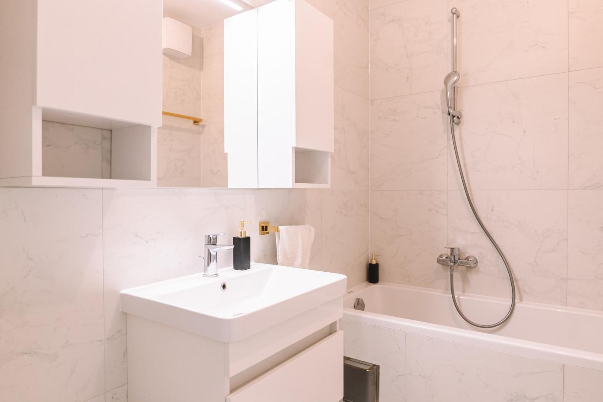 Flexible Selfcheckins 66 - Zagreb - Loggia - 80M2 - New - Luxury - Garage - 2 Bedrooms Eksteriør bilde