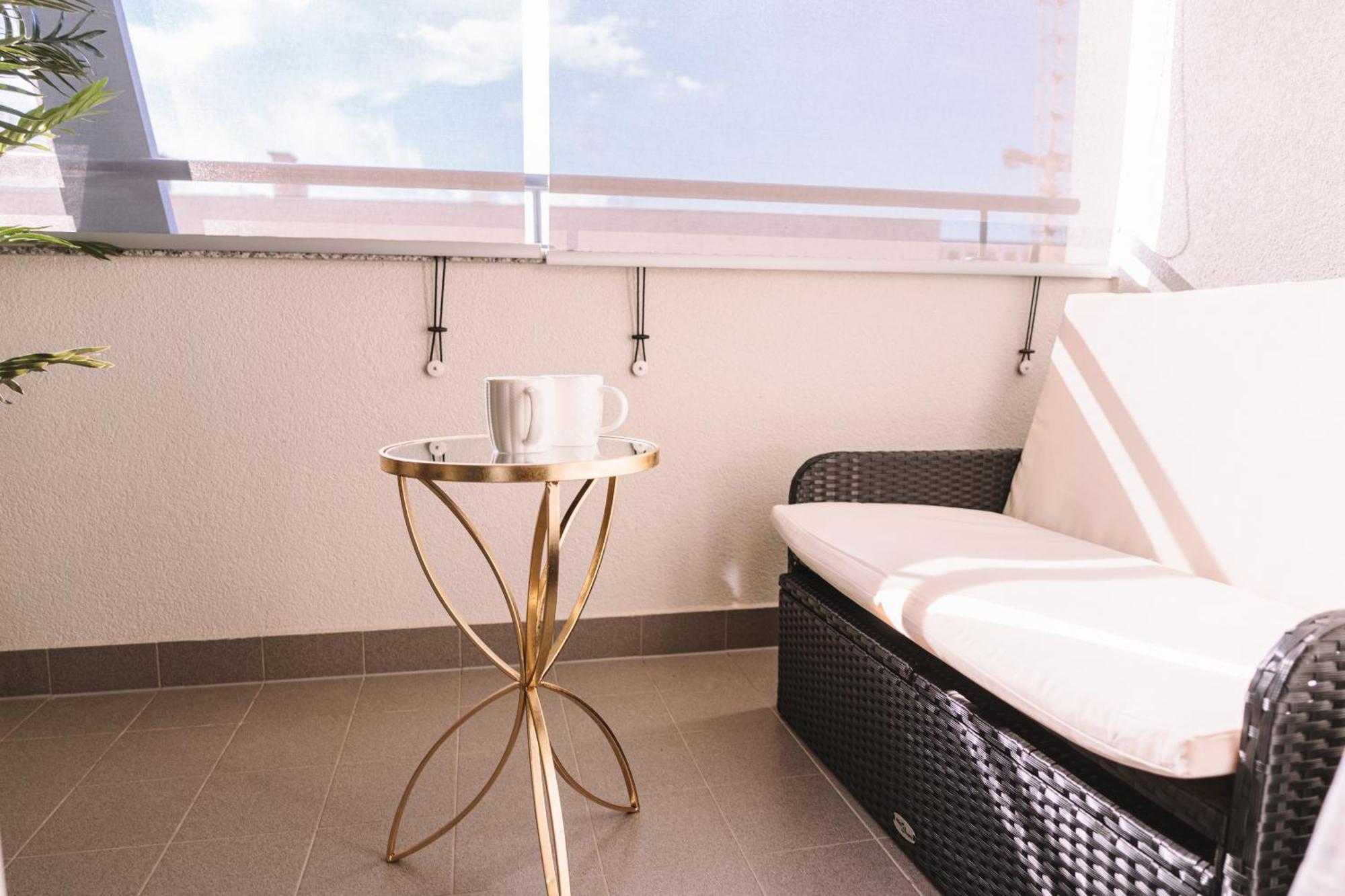 Flexible Selfcheckins 66 - Zagreb - Loggia - 80M2 - New - Luxury - Garage - 2 Bedrooms Eksteriør bilde